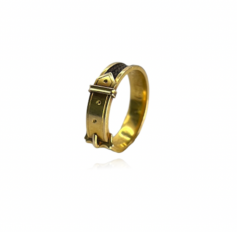 Momento Buckle Ring