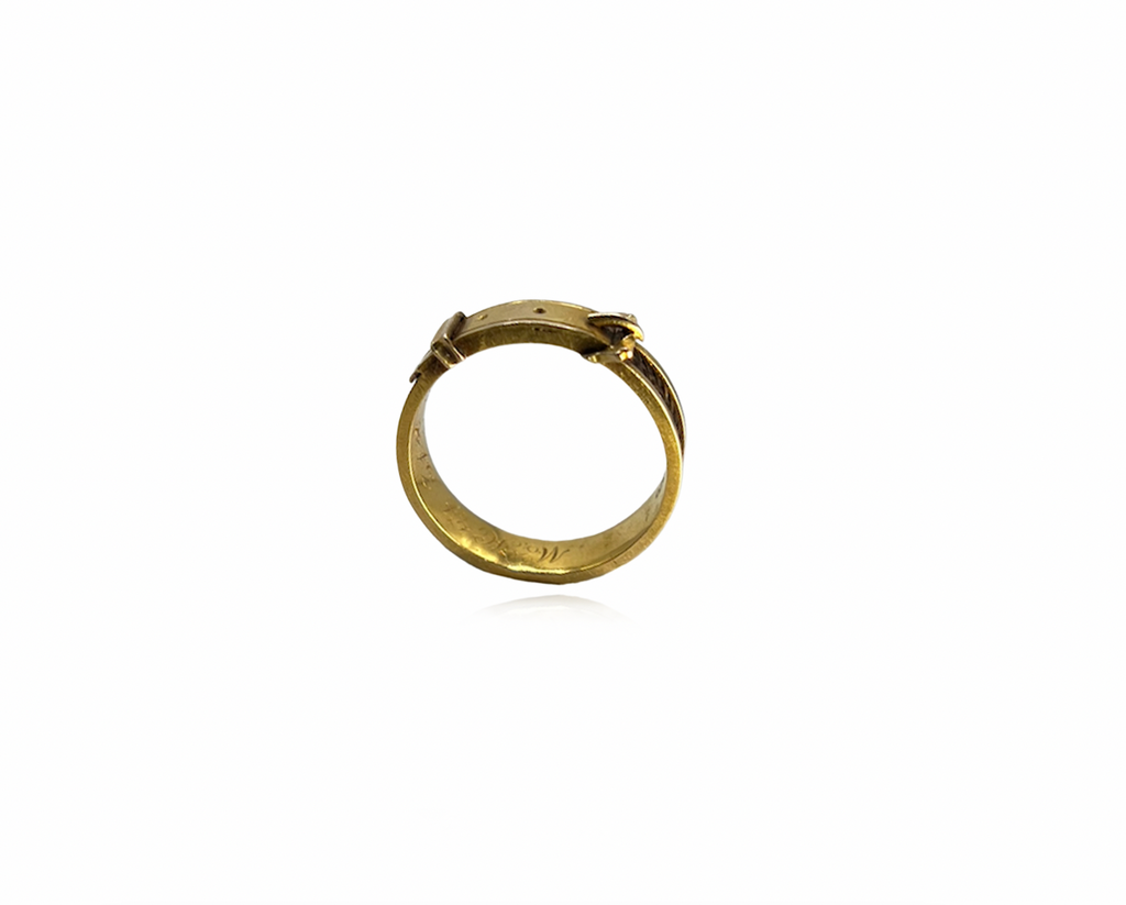 Momento Buckle Ring