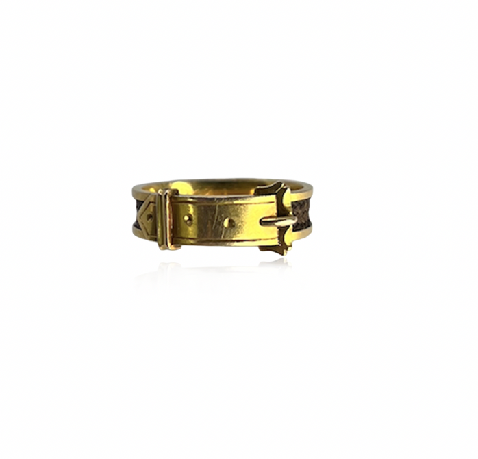 Momento Buckle Ring