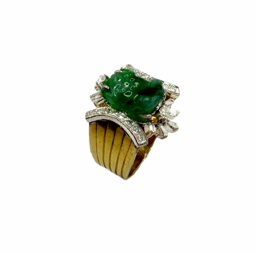 Jadeite Frog on Gold And Diamond Band